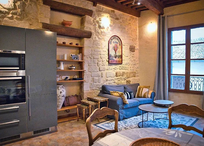Διαμέρισμα Centre Historique - Garage Prive Uzès